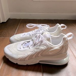 NIKE AIR MAX REACT 270 - White